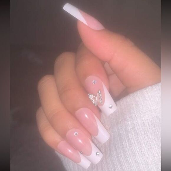 Y2K 24 Piece White French Tip Butterfly Rhinestone Square Press On Nails - Picture 8 of 9